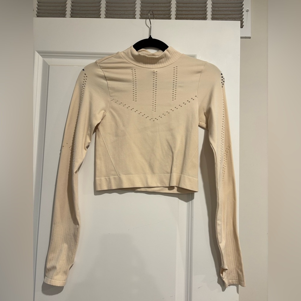 Old Navy active long sleeve crop size S